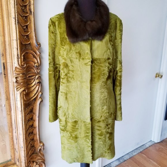 $12K Oscar de la Renta Runway Lamb Fur Coat with Sable Collar. - Picture 1 of 14